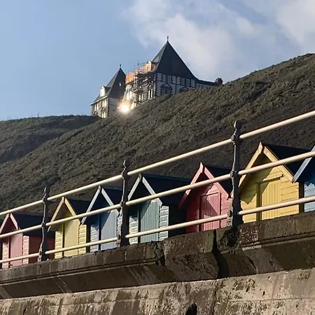 Elysium Holiday Lets - Elysium Suite, Stunning By The Beach * Whitby