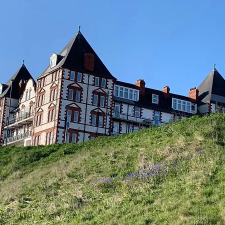 Elysium Holiday Lets - Elysium Suite, Stunning By The Beach Whitby